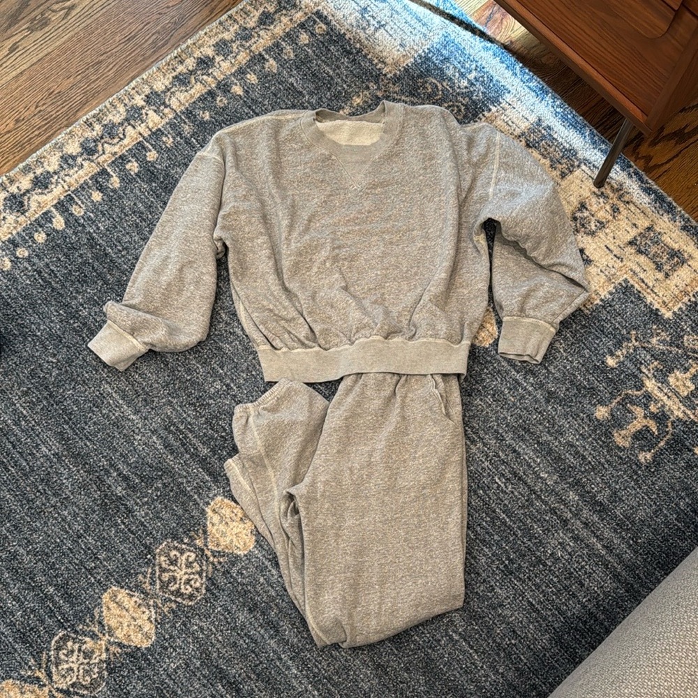 Cozy Gray Sweatshirt and Sweatpants Set